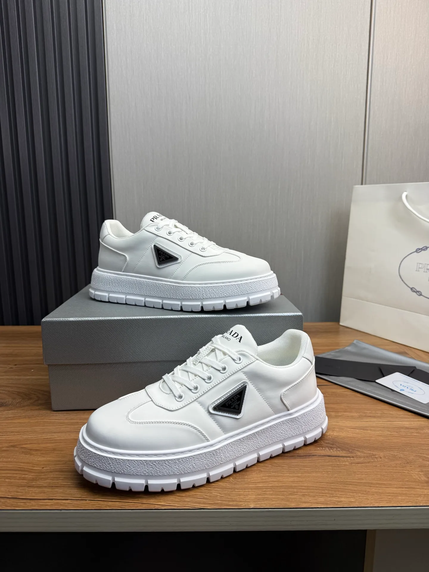 Men's shoes 💰560💰 [PRADA] Popular men's shoes shipped 👏Official website synchronized ⬆️Original imported waterproof fabric + cowhide lining, 1⃣️:1⃣️reproduction, original sole, 38-45 (45. Customized, non-refundable)